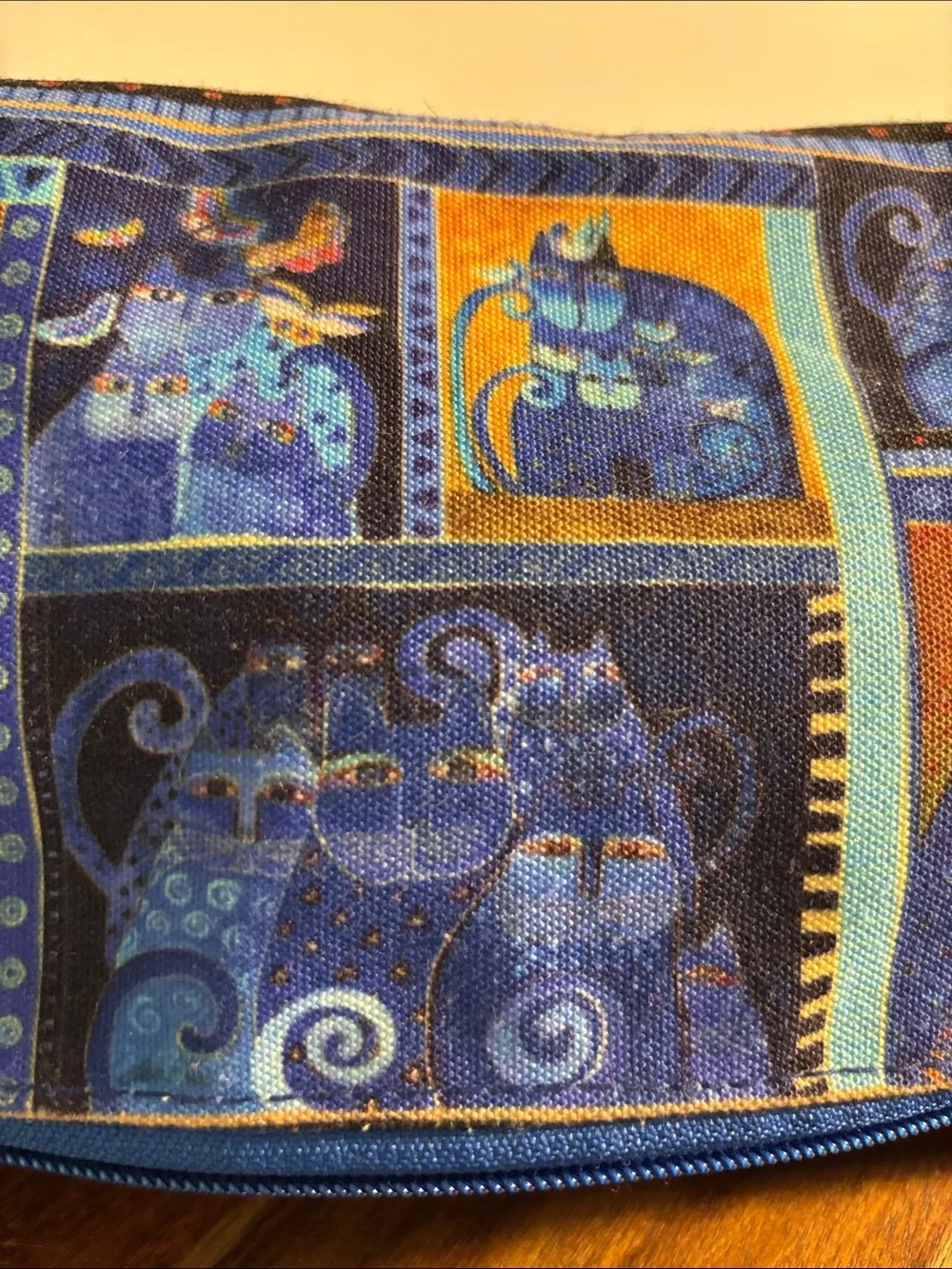 Laurel Burch indigo cat flap crossbody bag
